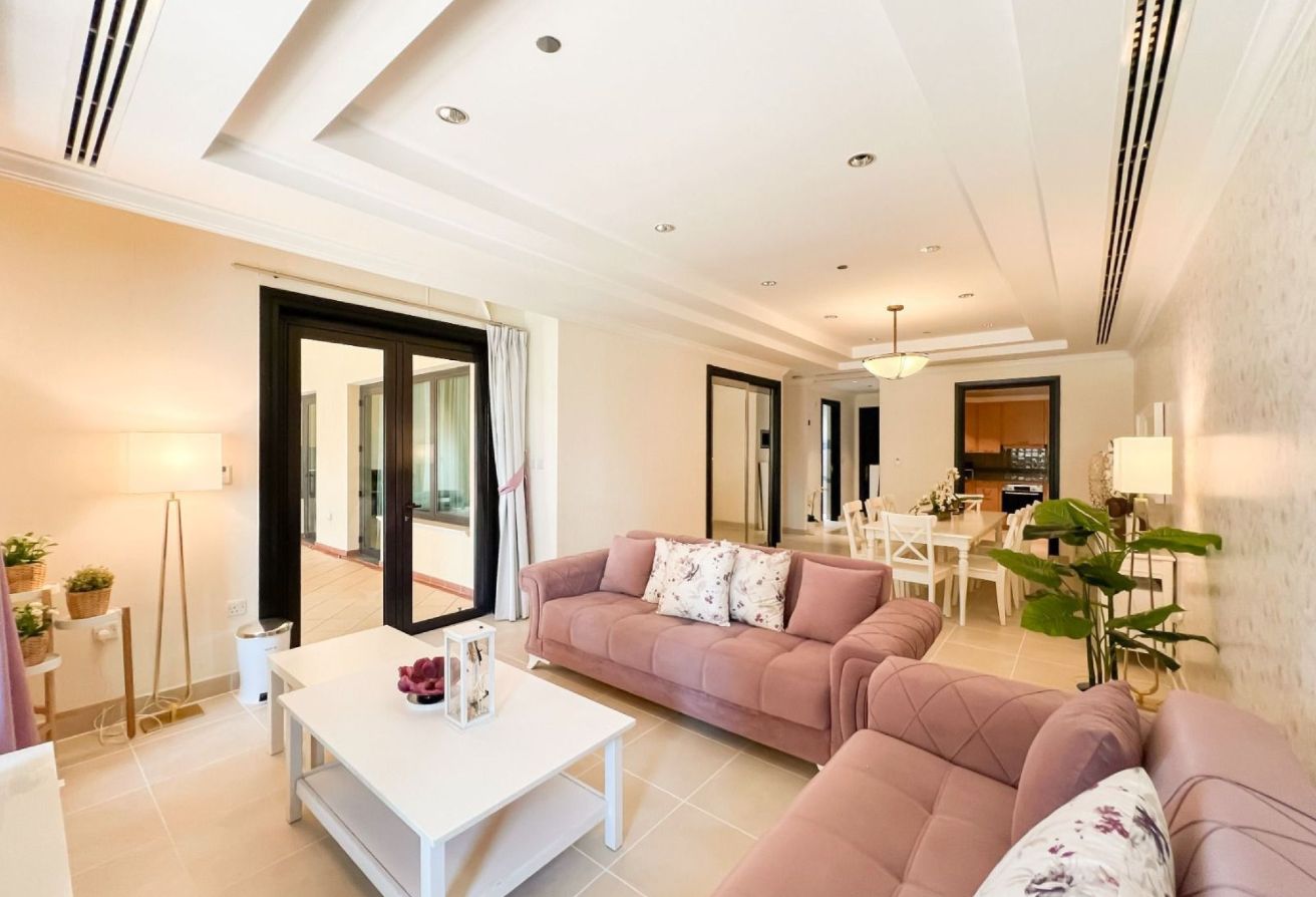 ELEGANT 2 BR FF APARTMENT WITH SPACIOUS BALCONY