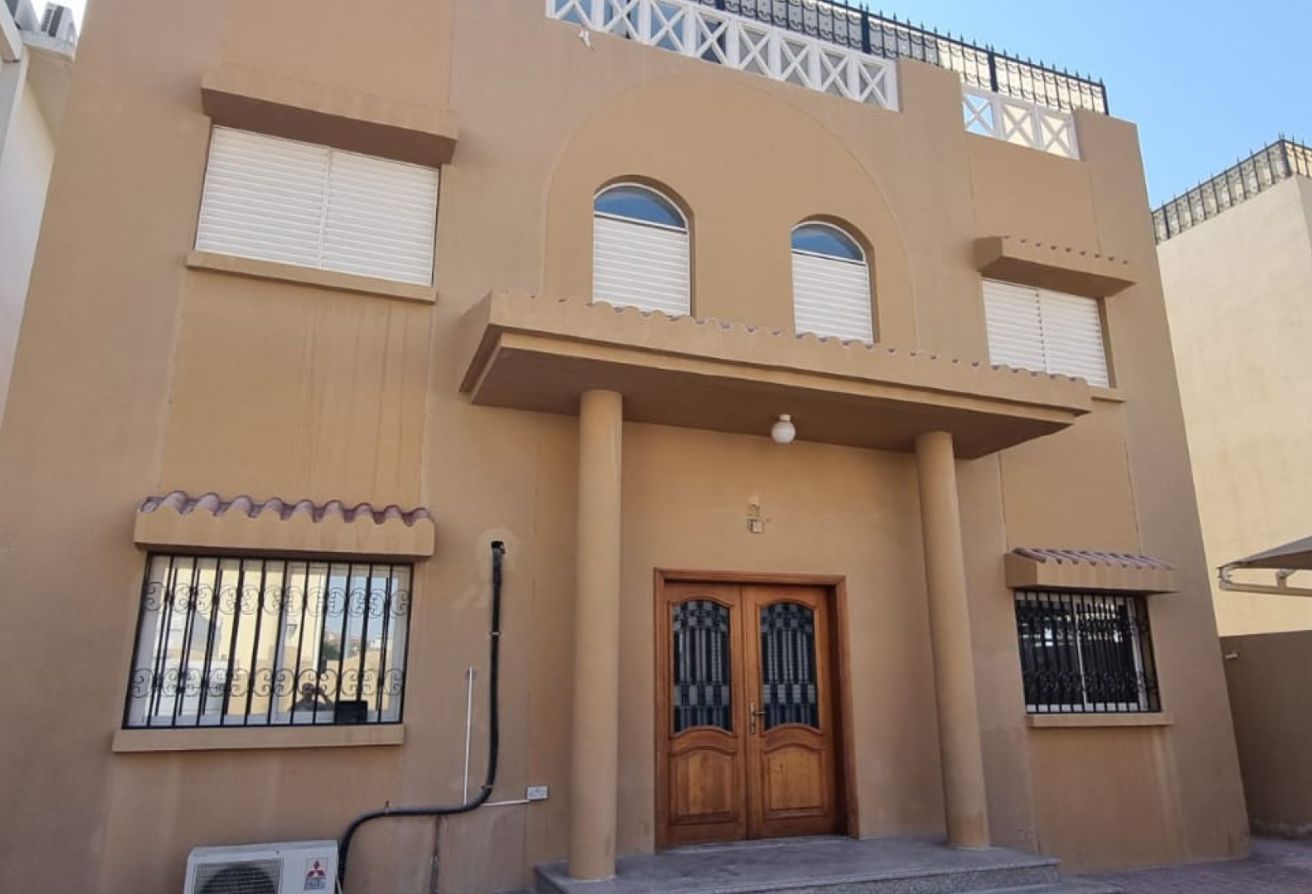 COMMERCIAL VILLA | SPACIOUS SPACE FOR BUSINESSES