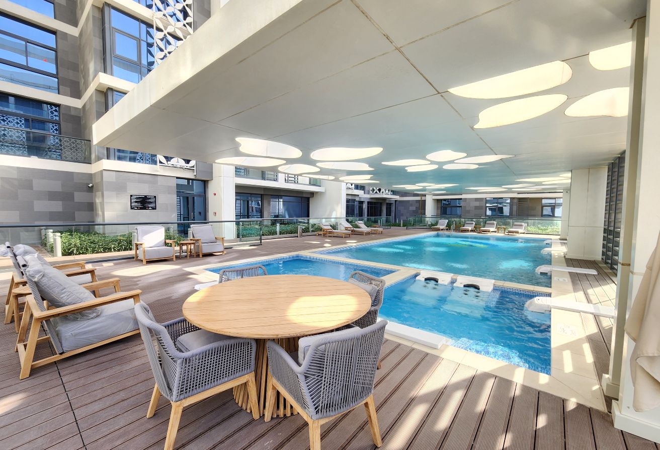 FREEHOLD 2 BEDROOM APARTMENT | FULLY FURNISHED