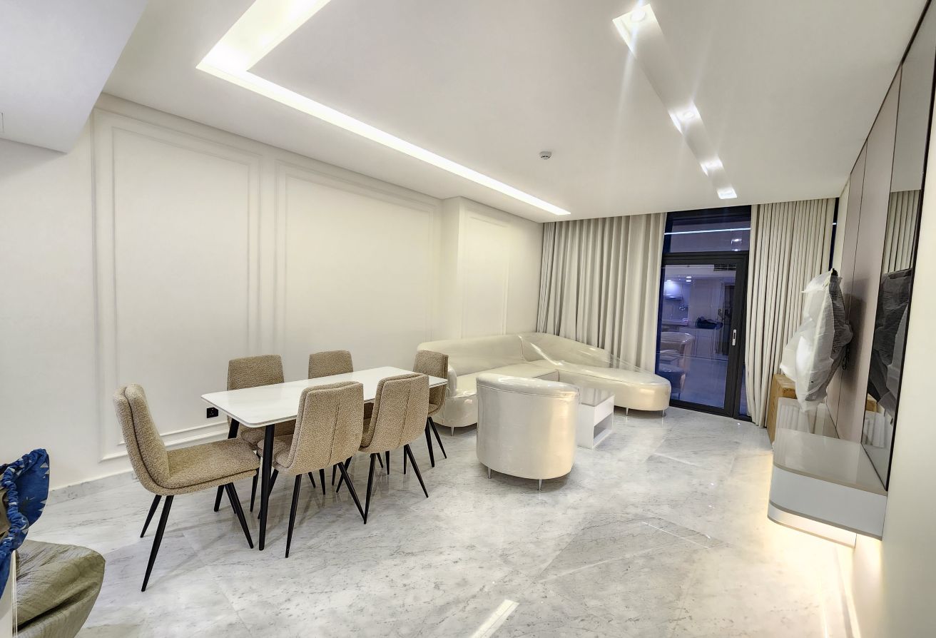 BILLS INCLUDED | LUXURIOUS 2+MAID APARTMENT