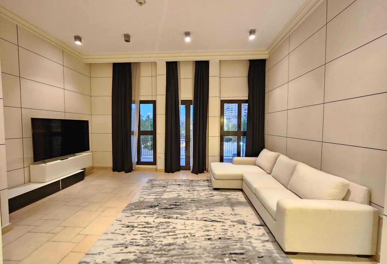 PRIME LOCATION | LAVISH 1 BEDROOM | INCLUDING BILL