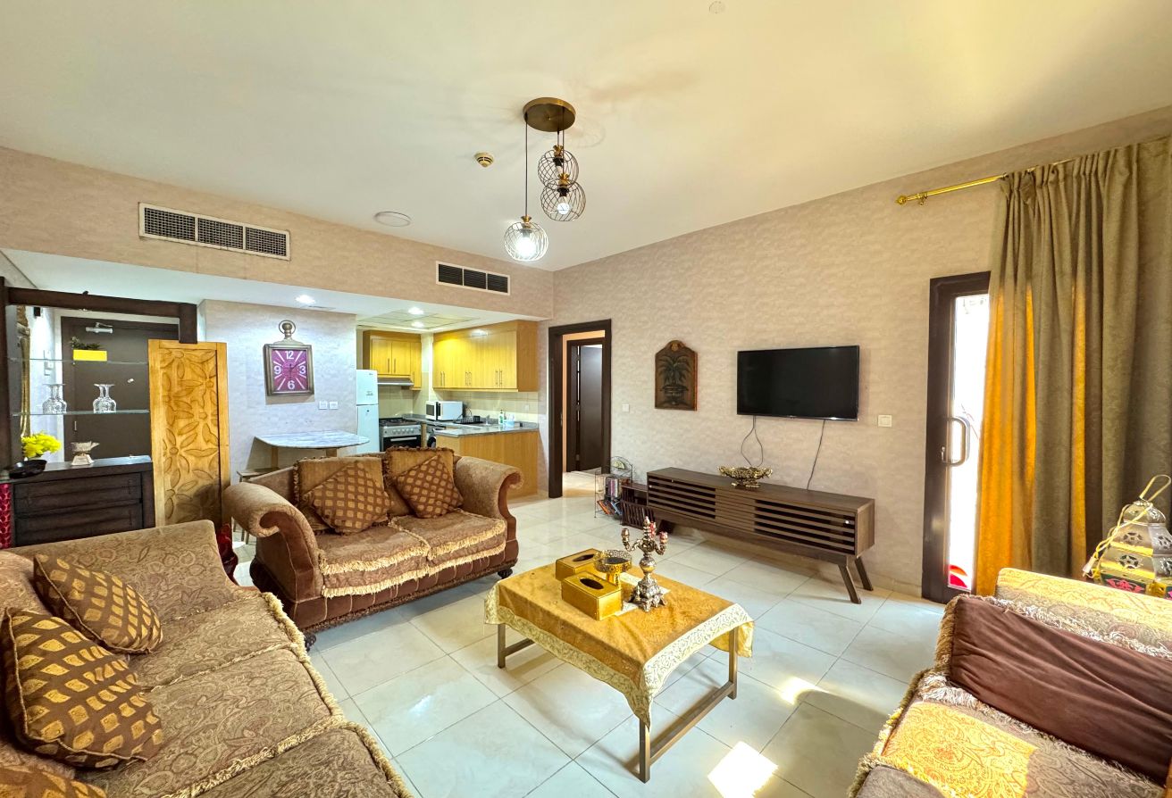 SPACIOUS 1 BEDROOM FULLY FURNISHED APARTMENT