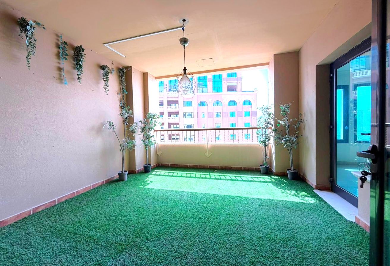 HIGH FLOOR | COZY 1+OFFICE WITH BALCONY | SF
