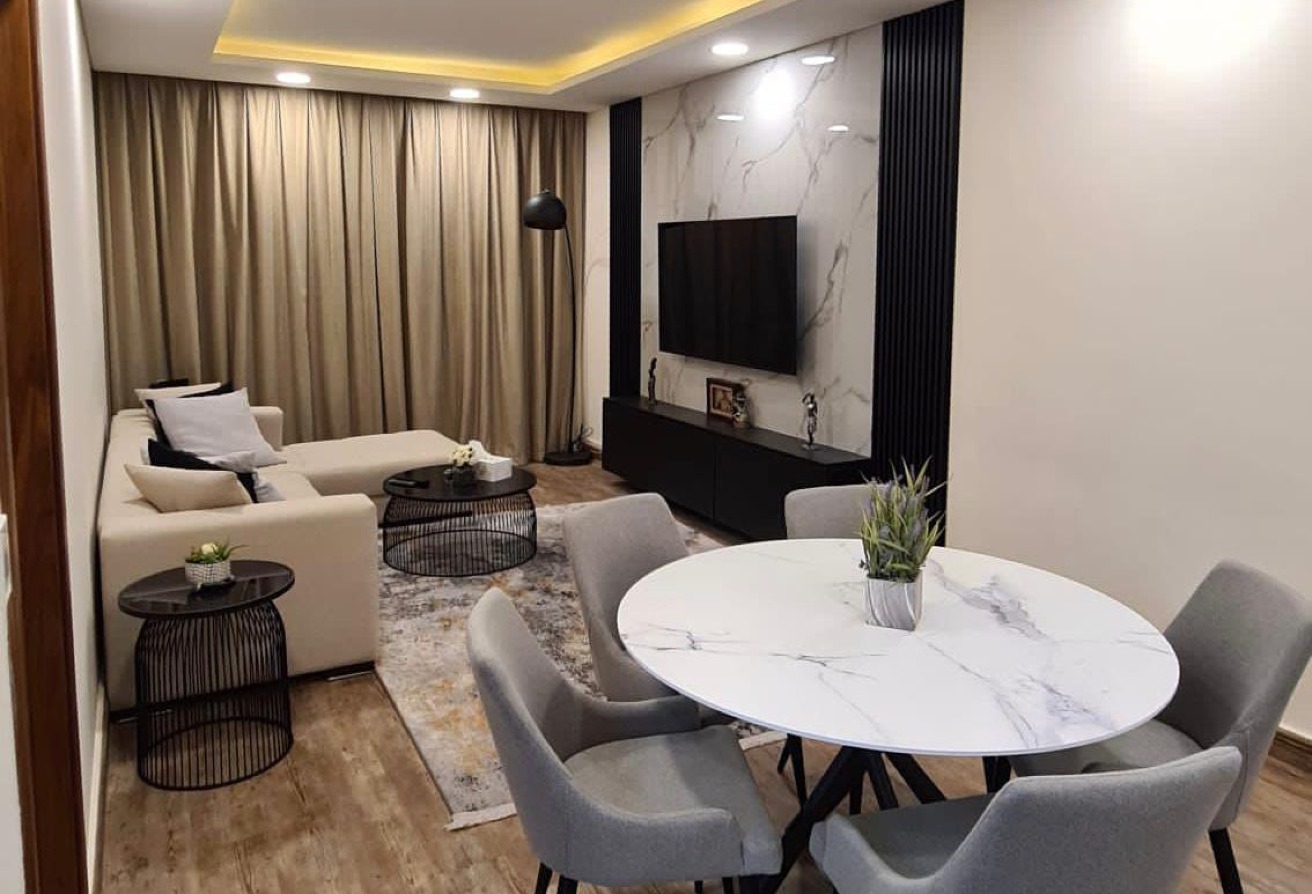 ELEGANT AND SPACIOUS 2 BEDROOM FF APARTMENT