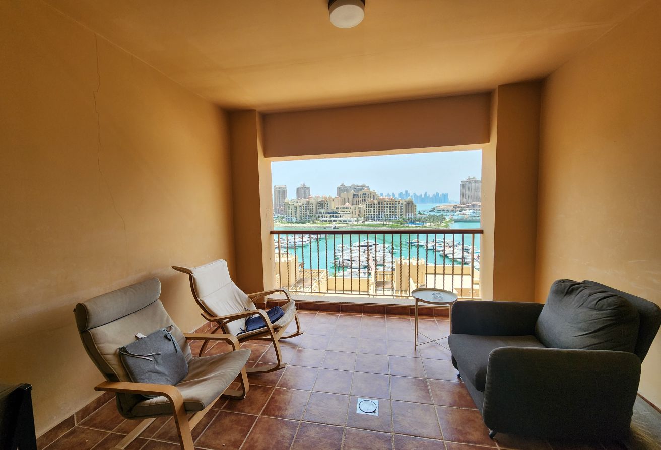 MARINA VIEW | SPACIOUS FURNISHED STUDIO W/ BALCONY