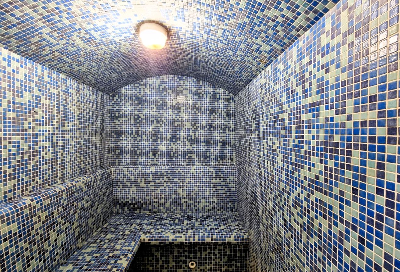1152