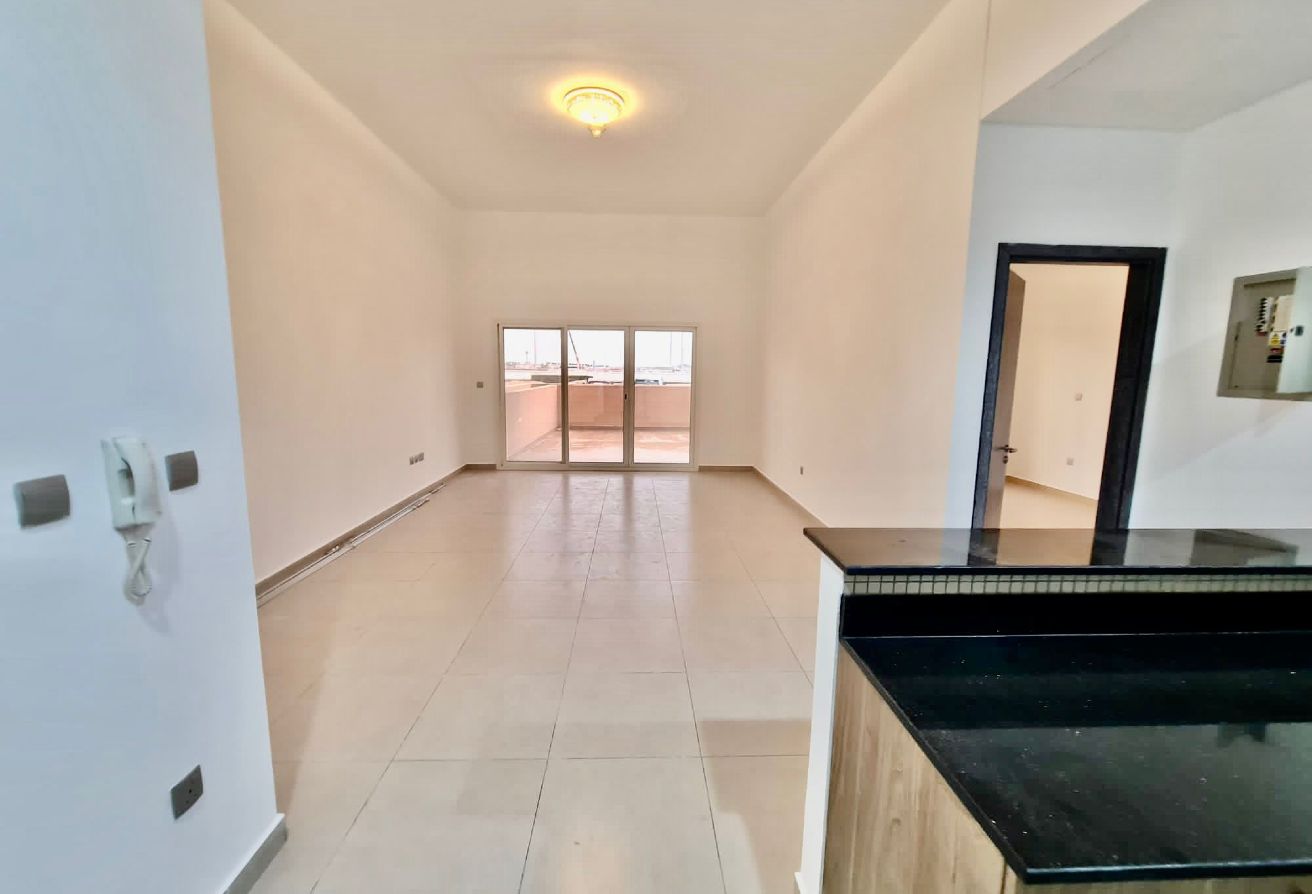 BEST OFFER | STUNNING 1 BEDROOM | SEMI FURNISHED