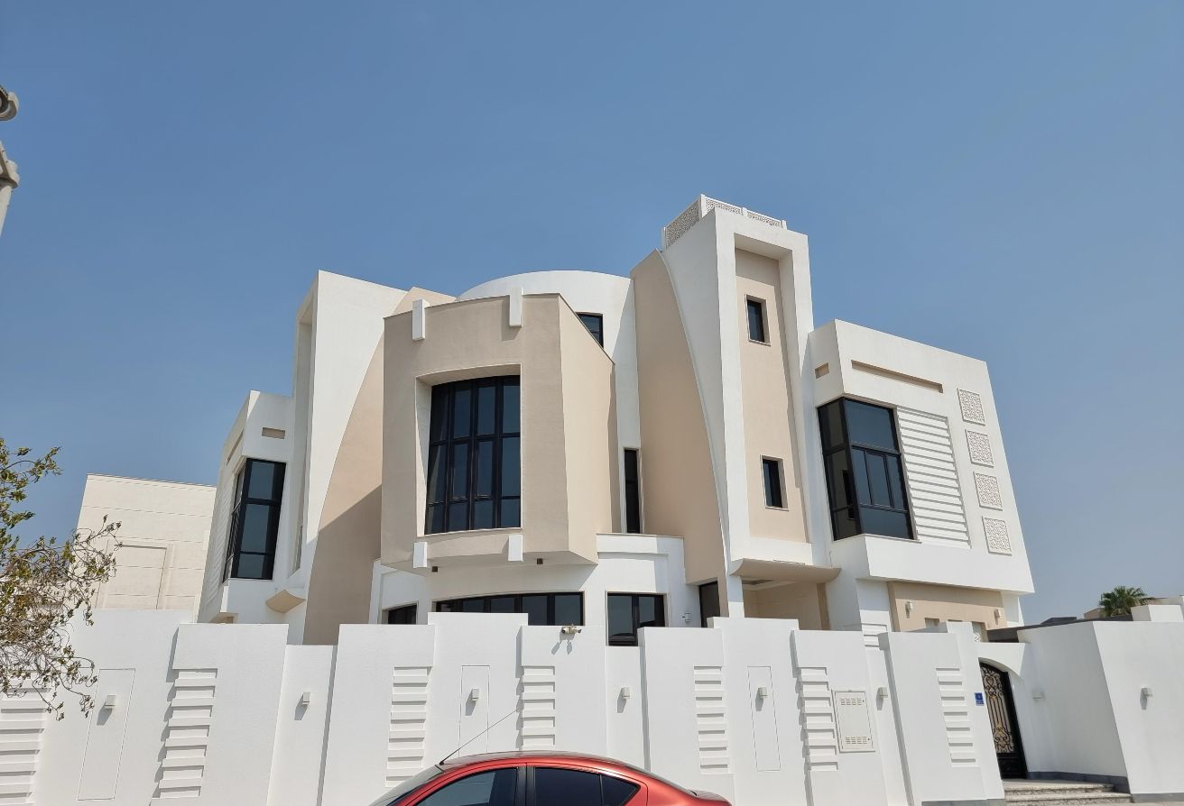HIGH END VILLA WITH INDOOR SWIMMING POOL IN IJARA