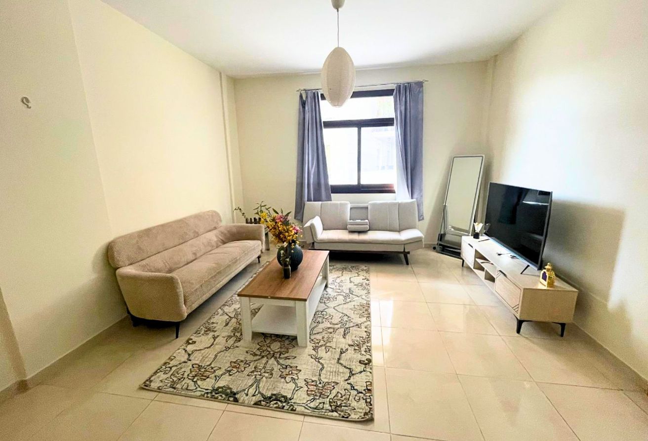BEST OFFER | SPACIOUS 1 BEDROOM FURNISHED APT