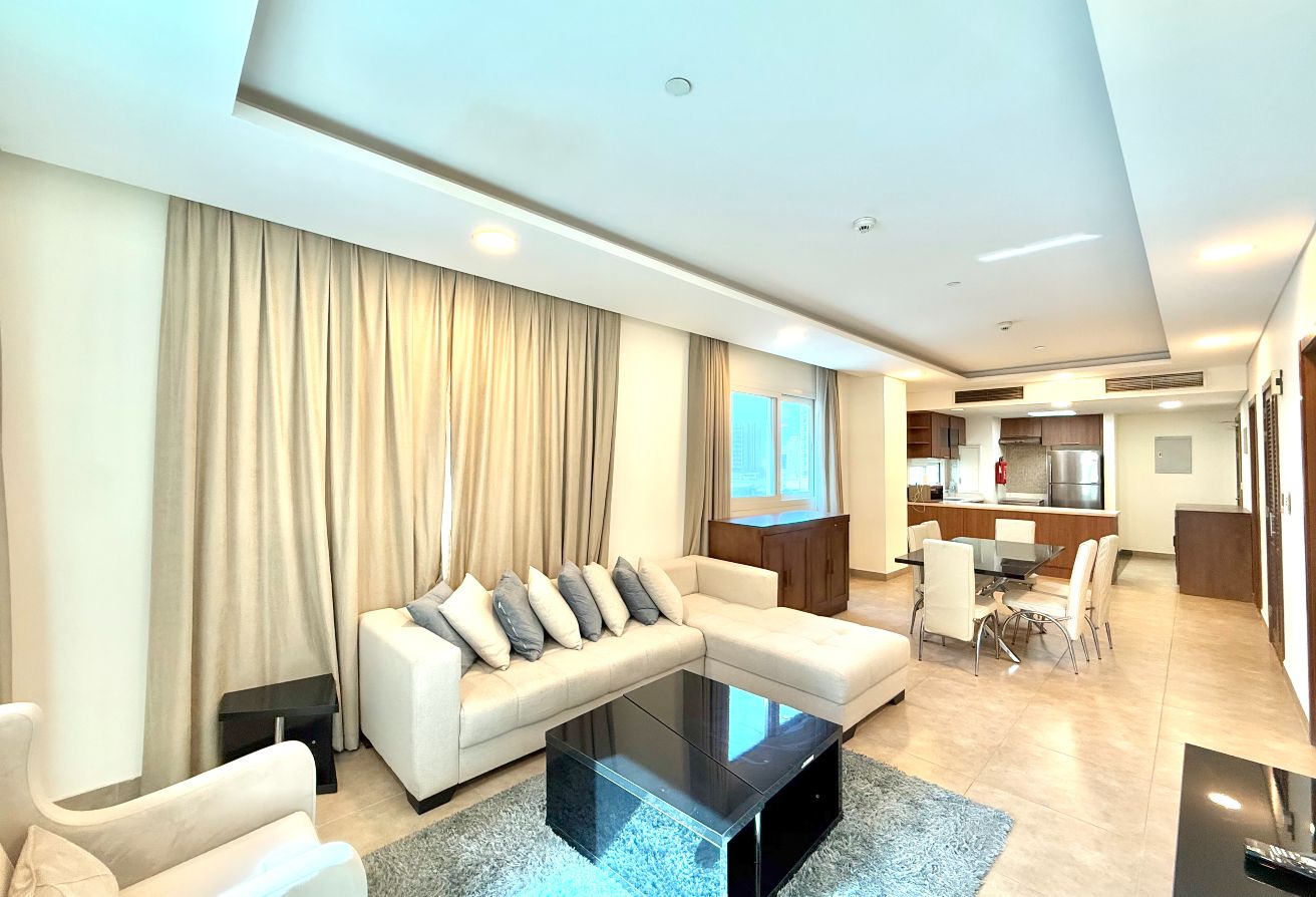 ELEGANT 1 BEDROOM APARTMENT WITH BALCONY