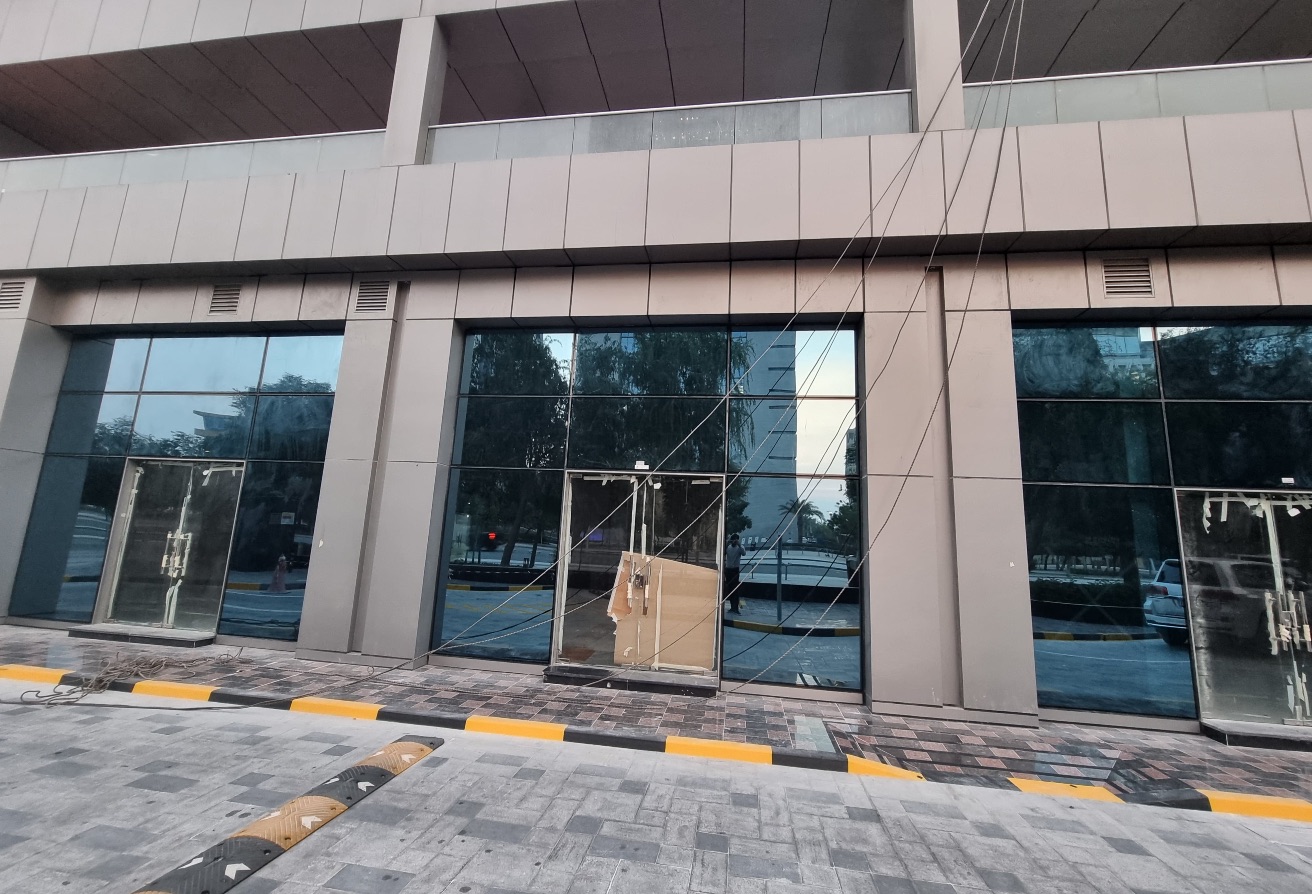 PRIME LOCATION | COMMERCIAL SHOP IN MARINA