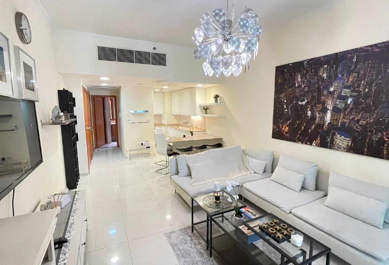 ELEGANT AND COZY STUDIO APARTMENT IN THE PEARL