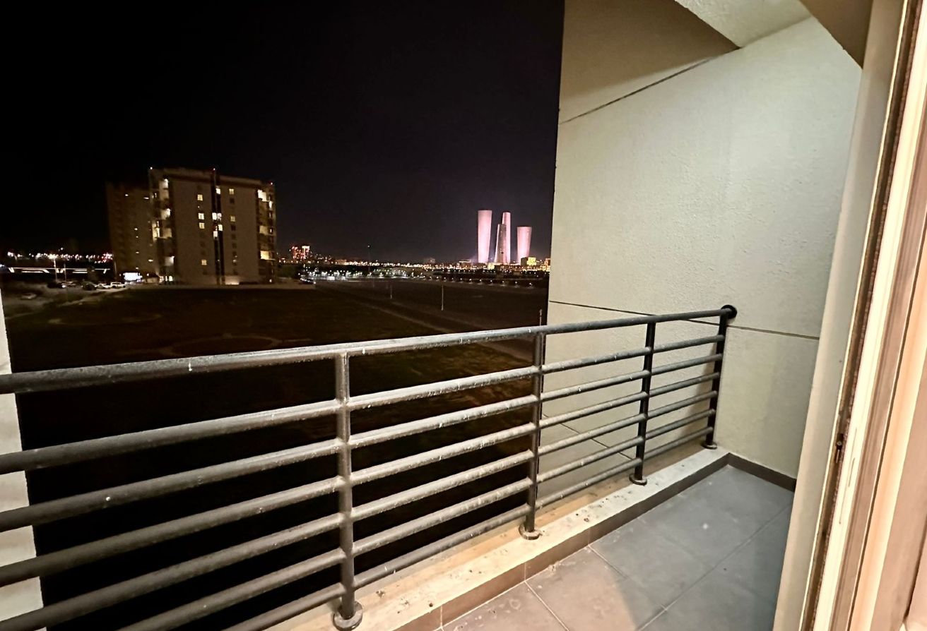 ELEGANT FURNISHED 2 BEDROOMS WITH BALCONY