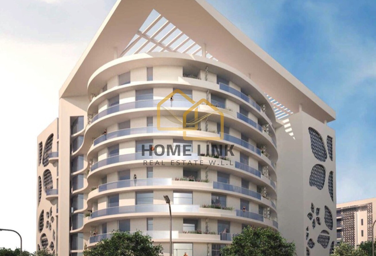 SPACIOUS OFFICE WITH BALCONY AND NICE CITY VIEW