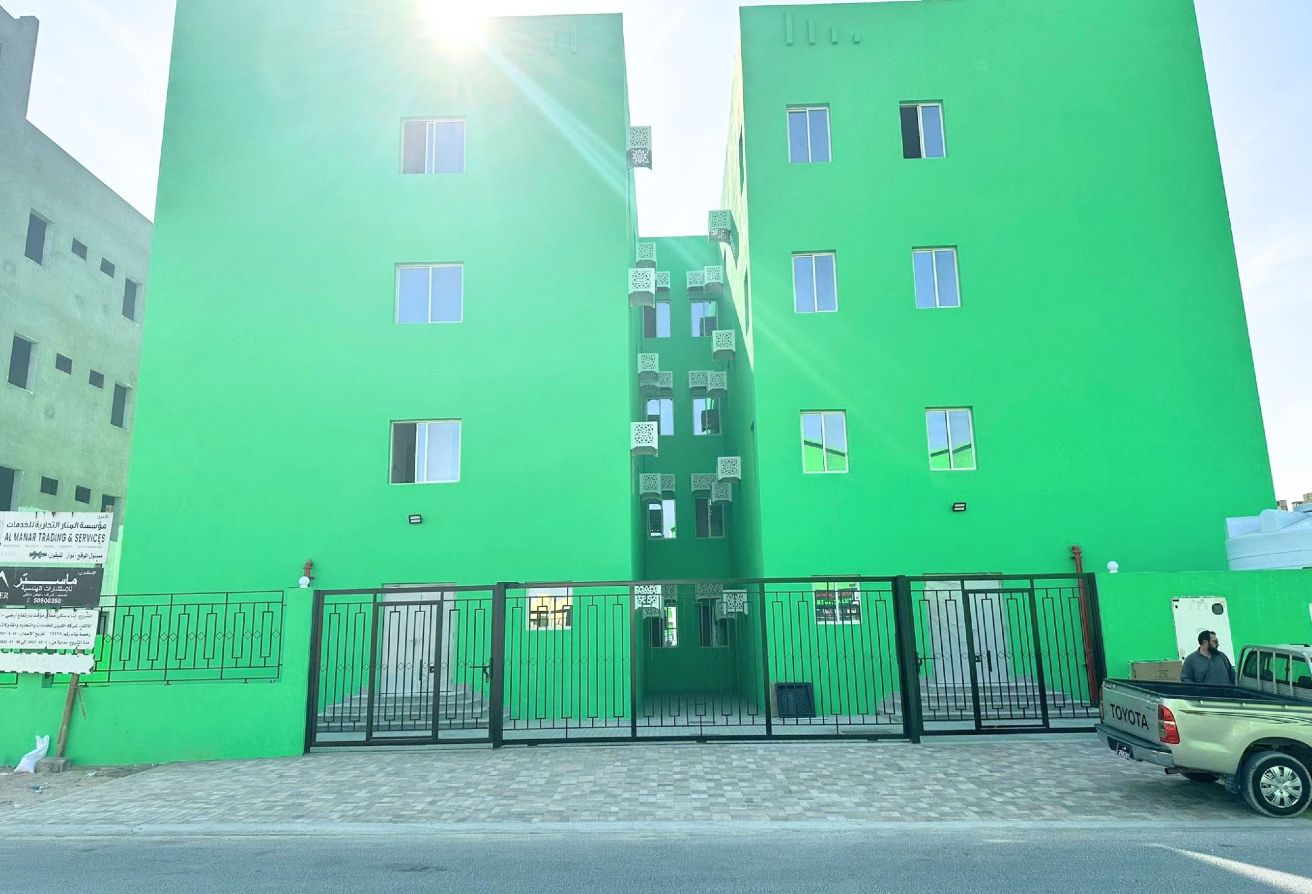 LARGE STAFF ACCOMODATION FOR RENT | SEMI FITTED