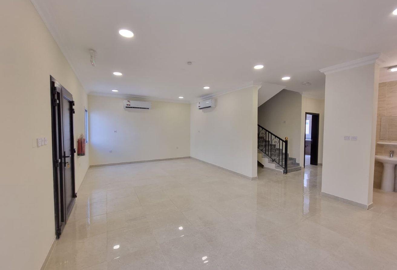 READY 6 BHK VILLA WITH ROOFTOP IN AL KHEESA