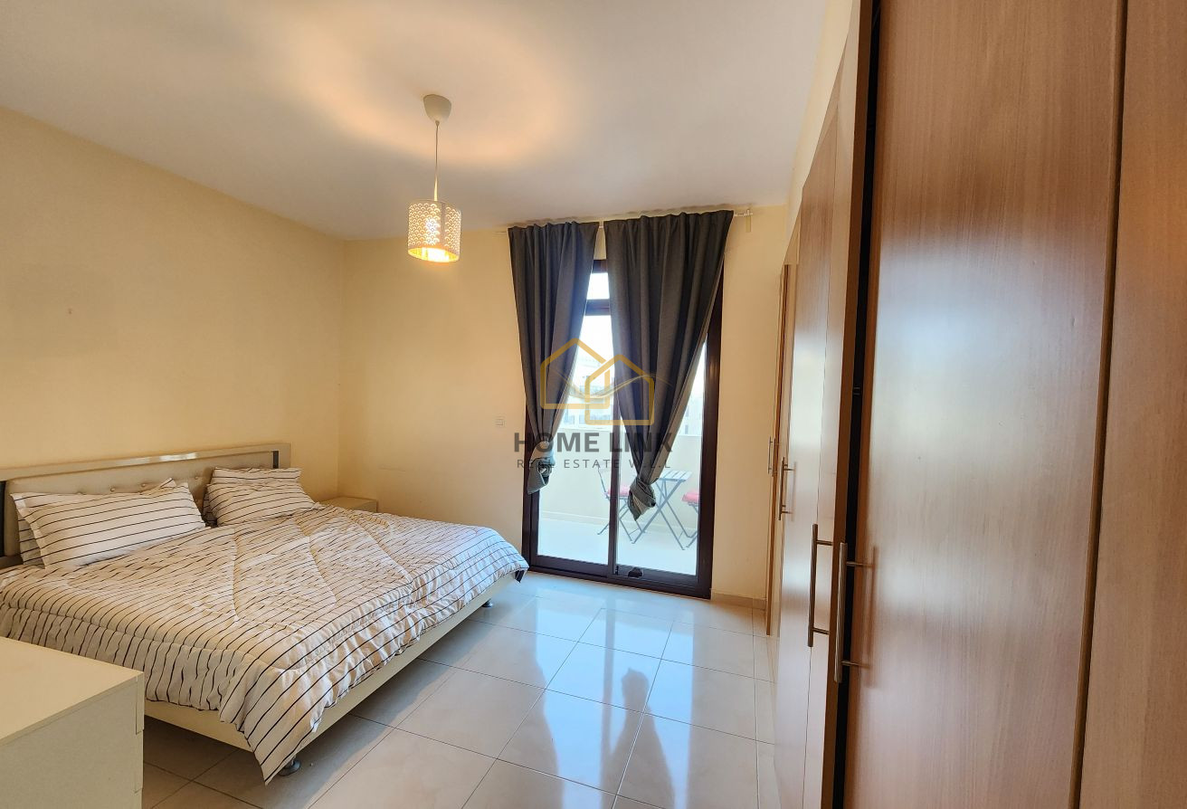 1152