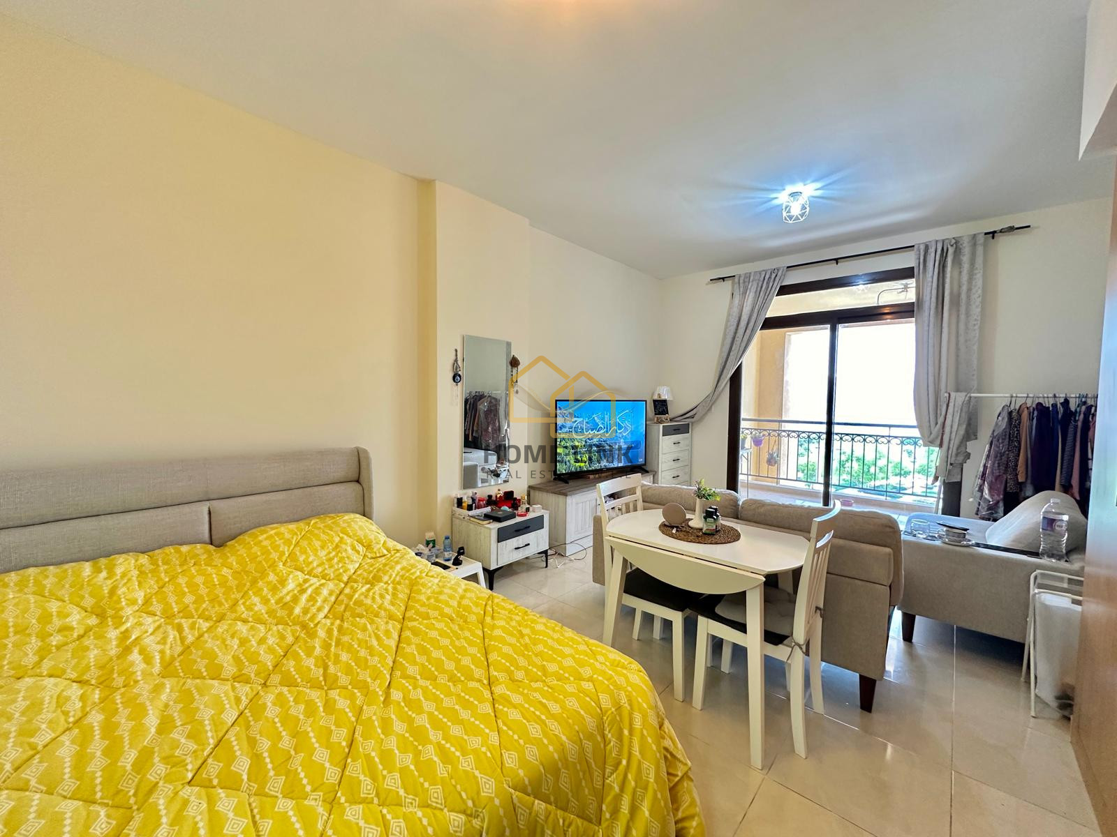 STUDIO FULLY FURNISHED AND BALCONY| BILLS INCLUDED