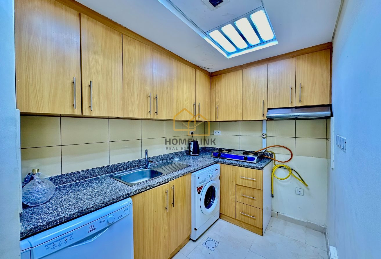 1152